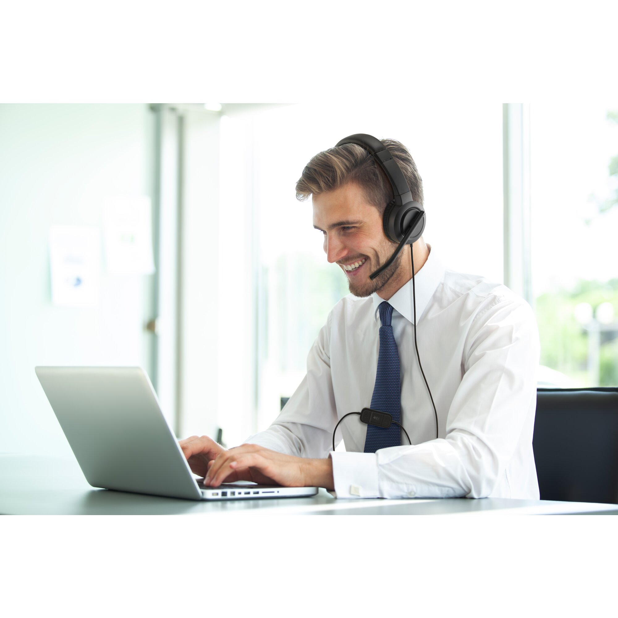 Kensington H1000 USB-C On-Ear Headset - Image 3