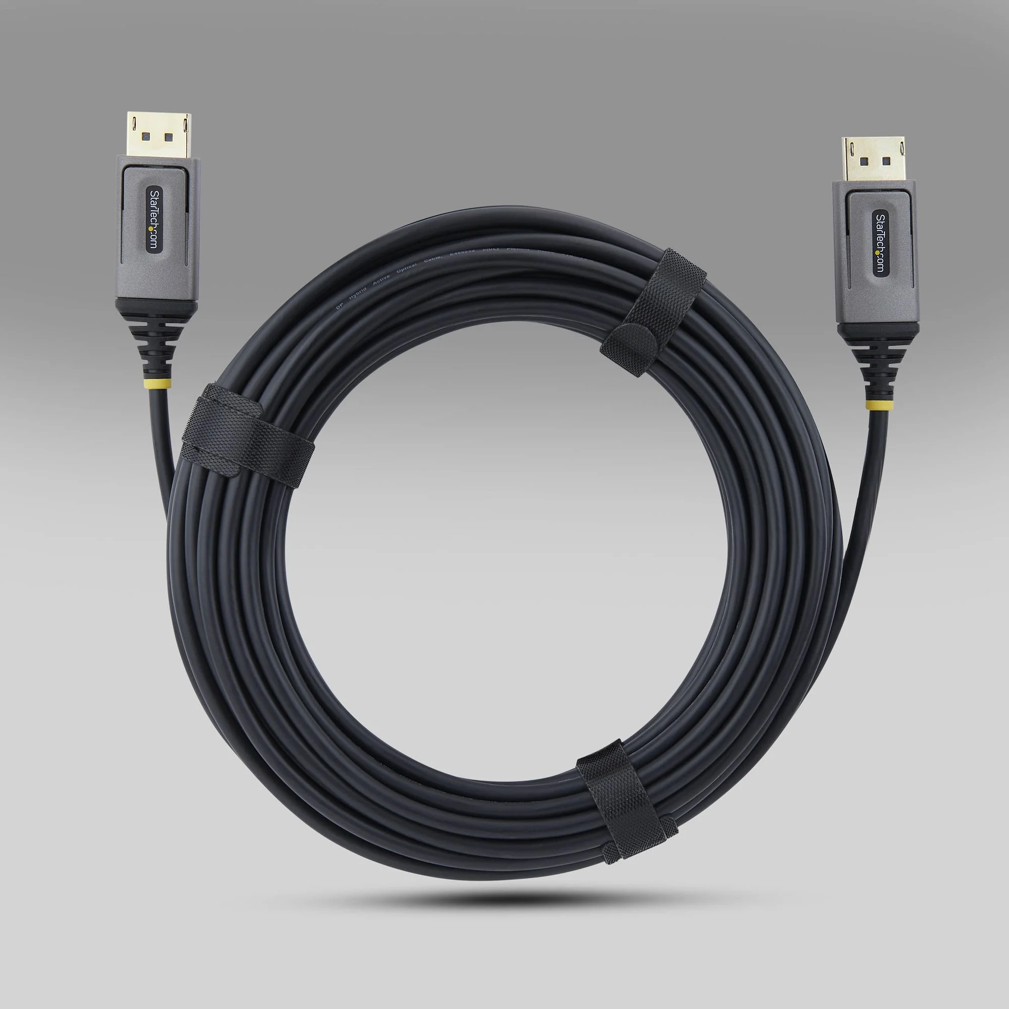 StarTech.com 8K-AOC-40M-DP-CABLE DisplayPort cable Black - Image 2