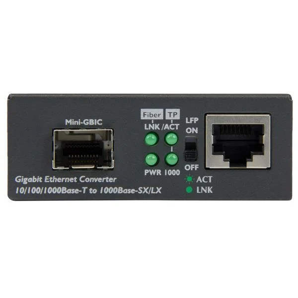 StarTech.com Multi-Mode (MM) / Single Mode (SM) Fiber Media Converter for 10/100/1000 Networks, Standalone Gigabit Ether - Image 2