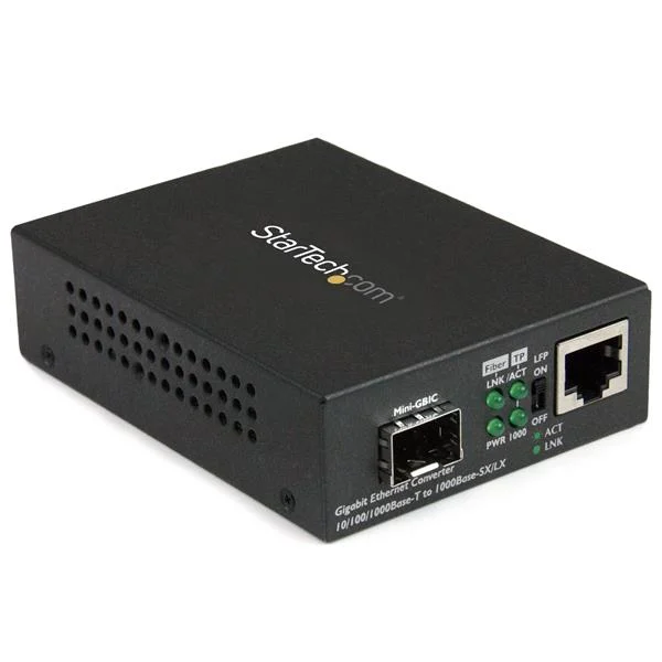 StarTech.com Multi-Mode (MM) / Single Mode (SM) Fiber Media Converter for 10/100/1000 Networks, Standalone Gigabit Ether